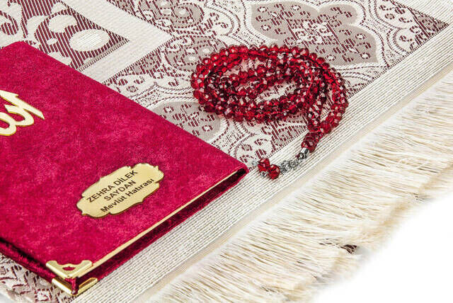 10 Pieces Special Gift Set - Velvet Covered Book of Yasin - Pocket Size - Custom Name Plate - Prayer Rug - Rosary - Boxed - Claret Red - 3