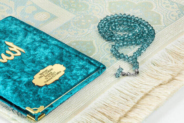 10 Pieces Special Gift Set - Velvet Covered Yasin Book - Pocket Size - Name Plate - Prayer Rug - Rosary - Boxed - Petrol - 3