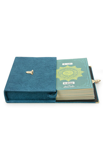 30 Juz Nubuck Coated Medium Size Arabic Quran with Special Carrying Bag Blue - 3