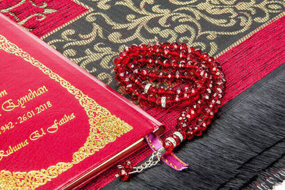 50 PCS - Name Printed Hardcover Book of Yasin - With Prayer rug - Rosary - Boxed - Red - Mevlit Gift Set - 4