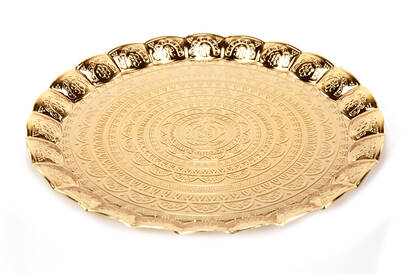 6 Person Wavy Round Hair Tray Gold - 3