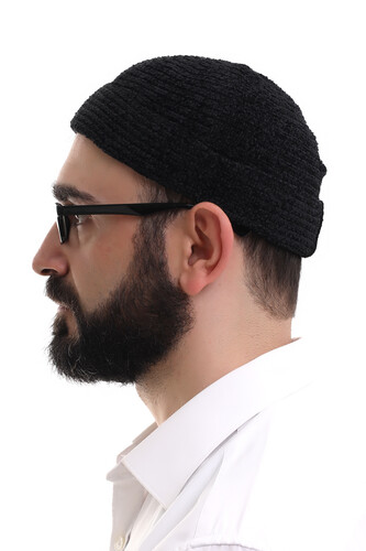 Black Folded Simple Pattern Winter Velvet Skullcap Hat - 3