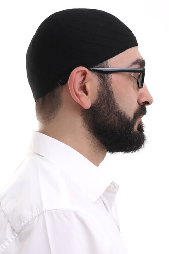 Black Winter Cross Patterned Woven Skullcap - 4