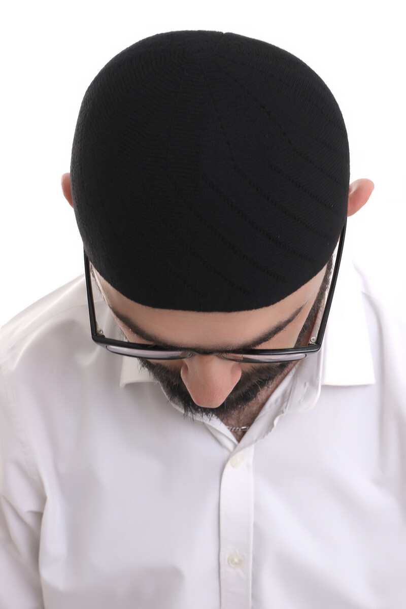 Black Winter Cross Patterned Woven Skullcap - 5