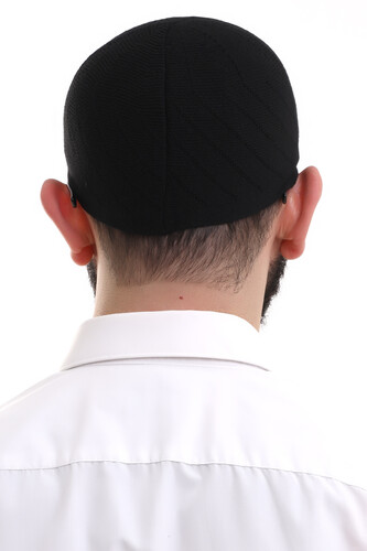 Black Winter Cross Patterned Woven Skullcap - 6