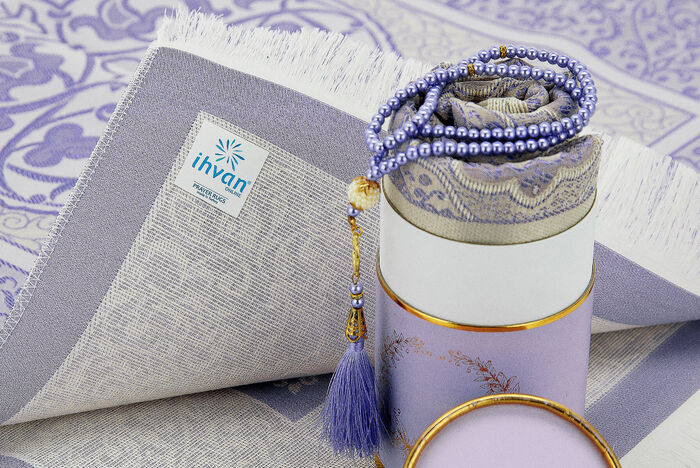 Dear Mother, A Special Cylinder Box Set with Prayer Rugs and a Pearl Rosary - Lilac Color - 6