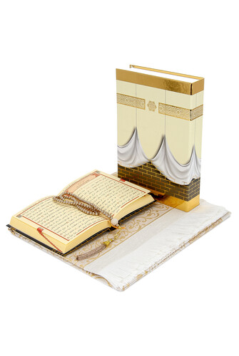 Kaaba Boxed Prayer Rug and Kabeli Quran Set - 2