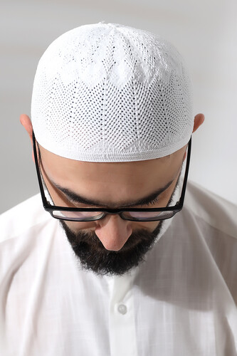 Knitted Prayer Skullcap with White Sapphire Lace Detail - 4