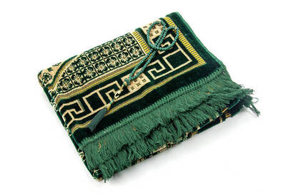 Luxurious Velvet Şipinger Prayer Rug Rosary with Gift Green - 2