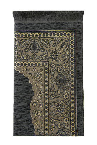 Luxury Mihrab Thick Velvet Prayer Rug Black - 3