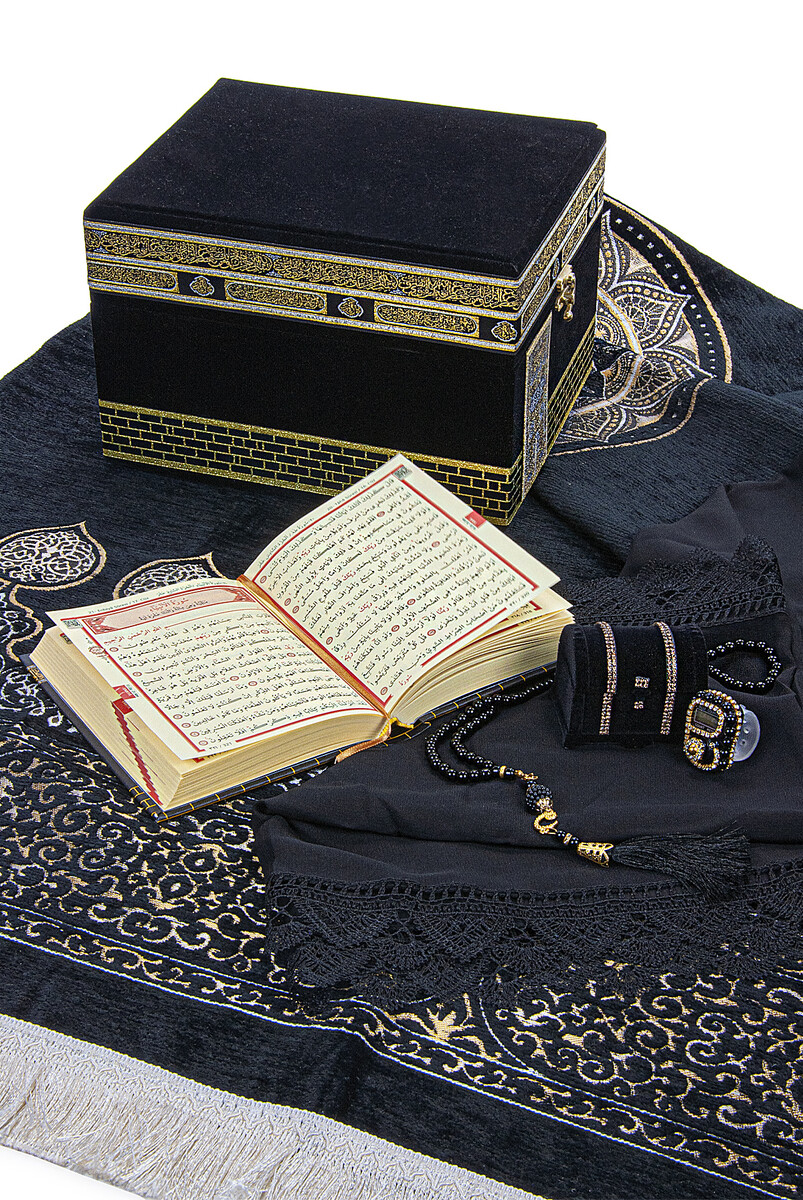 Luxury Velvet Covered Kaaba Boxed Scarf Rosary Dhikirmatik Koran Kerim and Prayer Rug Set - 4