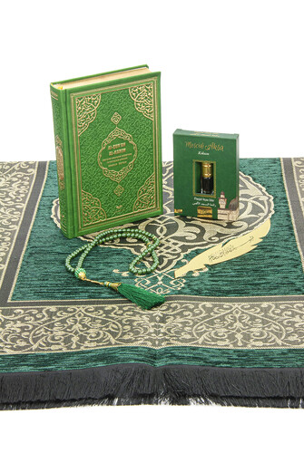 Medina Calligraphy Quran with German Meaning and Prayer Rug Set Green - 4