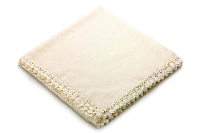 Scalloped Patterned Square Cloth - 1