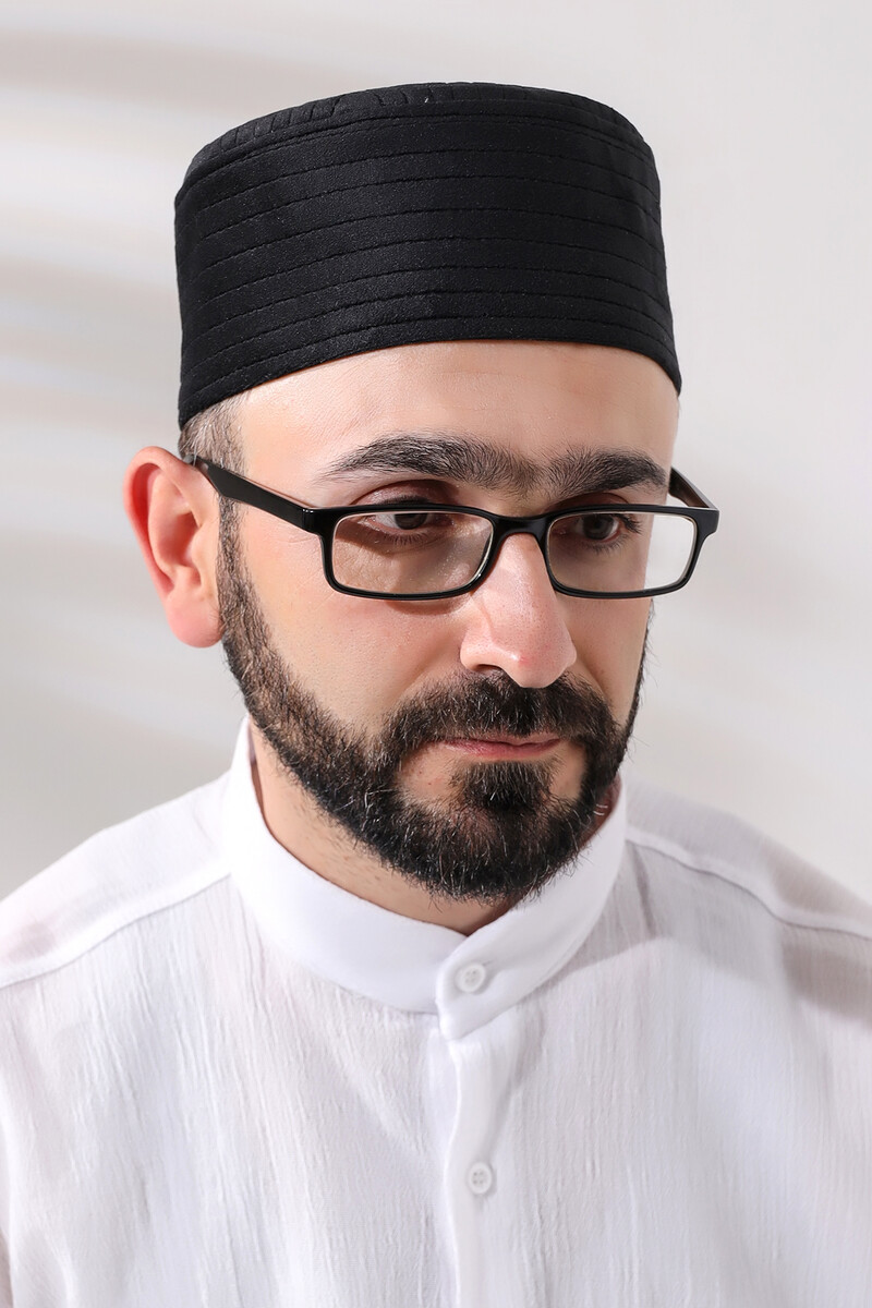 Siyah Kapitone Desenli Kadife Kalıp Namaz Takkesi - 4