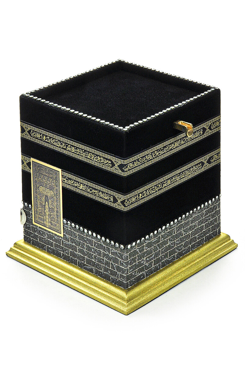 Small Size Model of the Kaaba with Velvet Covered Relief Detail - 2