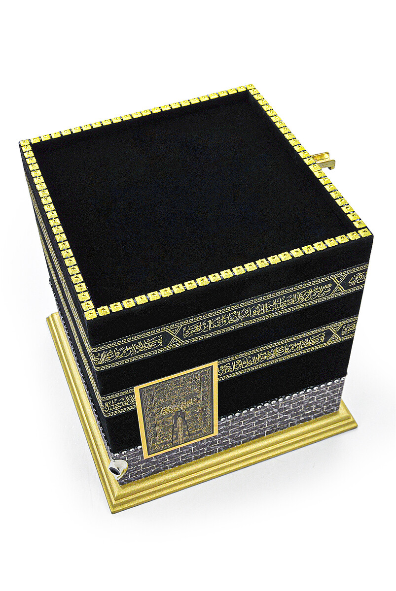 Small Size Model of the Kaaba with Velvet Covered Relief Detail - 8