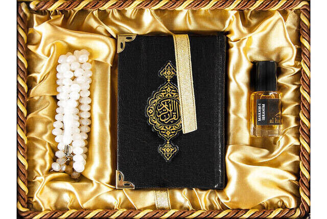 The Holy Quran with Its Wooden Box - Stylish Gift - Arabic - Computer Calligraphy - Pocket Size - Hayrat Publications - 7