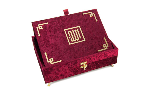 Velvet Covered Gift Quran Set with Recliner - Red - 3