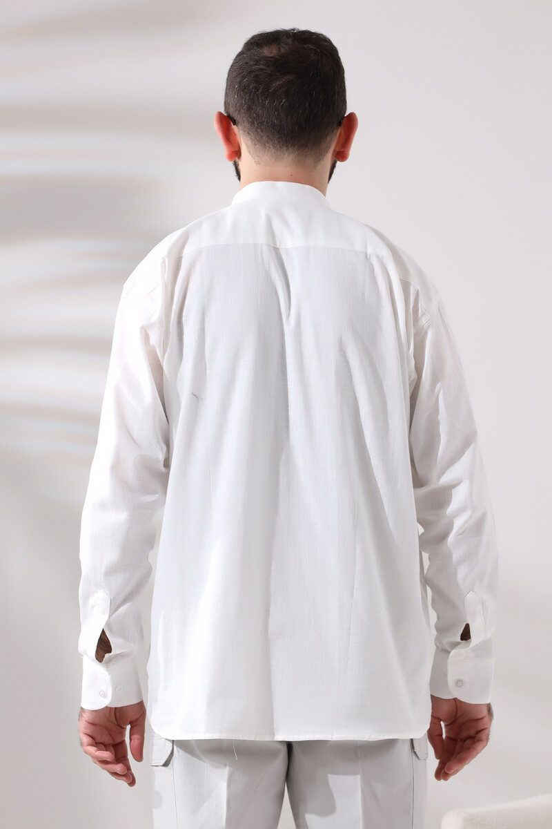 White Men's Relaxed Cut 3-Button Judge Collar Hajj and Umrah Linen Shirt - 4