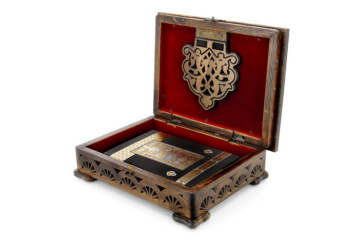 Wooden Rahle Table Top With Special Chest - 3