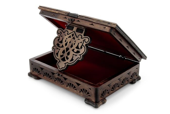 Wooden Rahle Table Top With Special Chest - 4